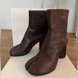 Maison Margiela Tabi boots brown